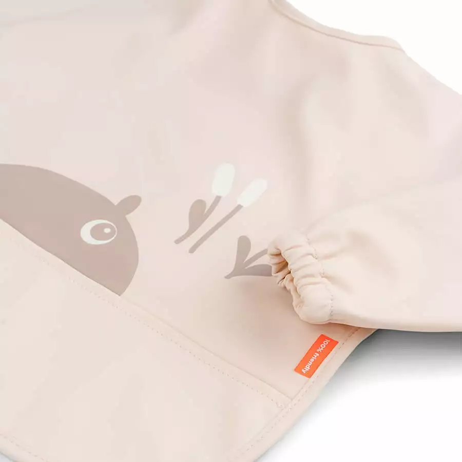 Done By Deer Sleeved Pocket Bib Feeding 4 Done By Deer Sleeved Pocket Bib Feeding