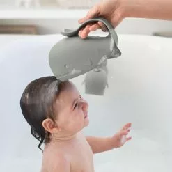 Skip Hop Bath & Changing Moby Waterfall 17 Skip Hop Bath & Changing Moby Waterfall