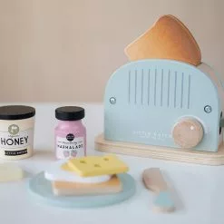 Little Dutch LD Toy Wooden Toaster